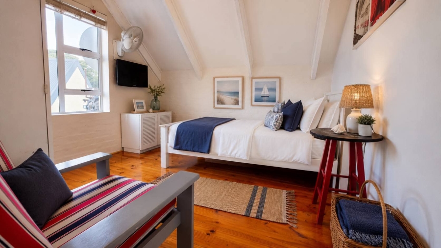 6 Bedroom Property for Sale in Stilbaai Wes Western Cape